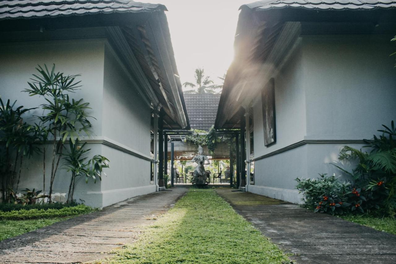 Puri Lotus Hotel Ubud  Exterior photo